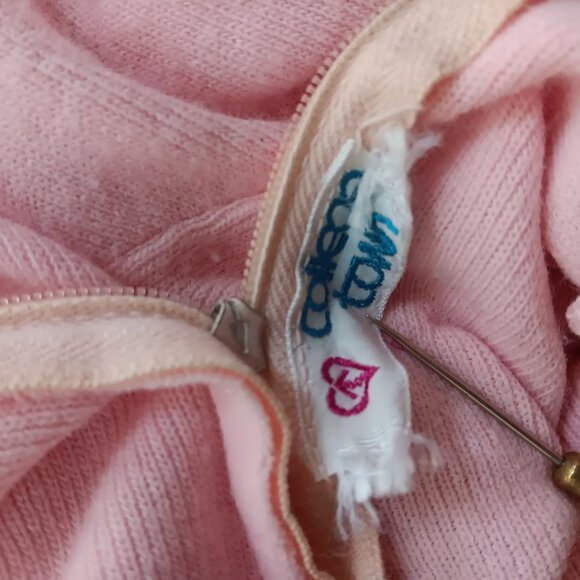 Vintage Women's Small Sweater Turtleneck Pink Back Zipper 1970's Soft Knit - Picture 7 of 7